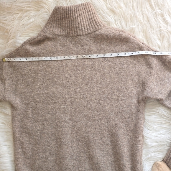 Oversized Alpaca Wool Turtleneck Sweater - Picture 4 of 11